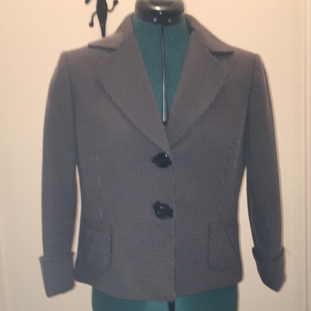 Tahari blazer